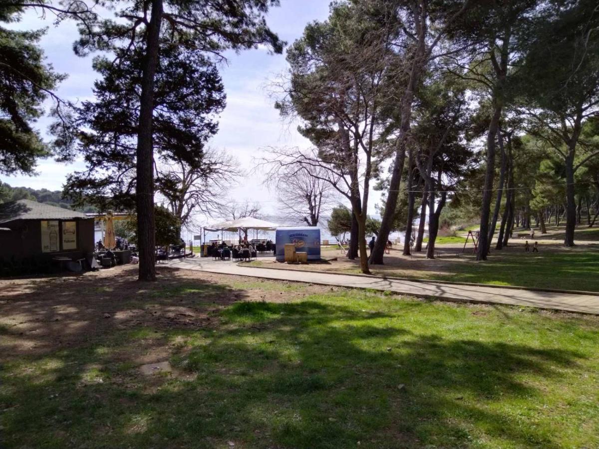 Apartman Lema Pula Bagian luar foto