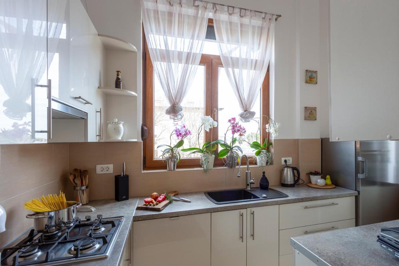 Apartman Lema Pula Bagian luar foto