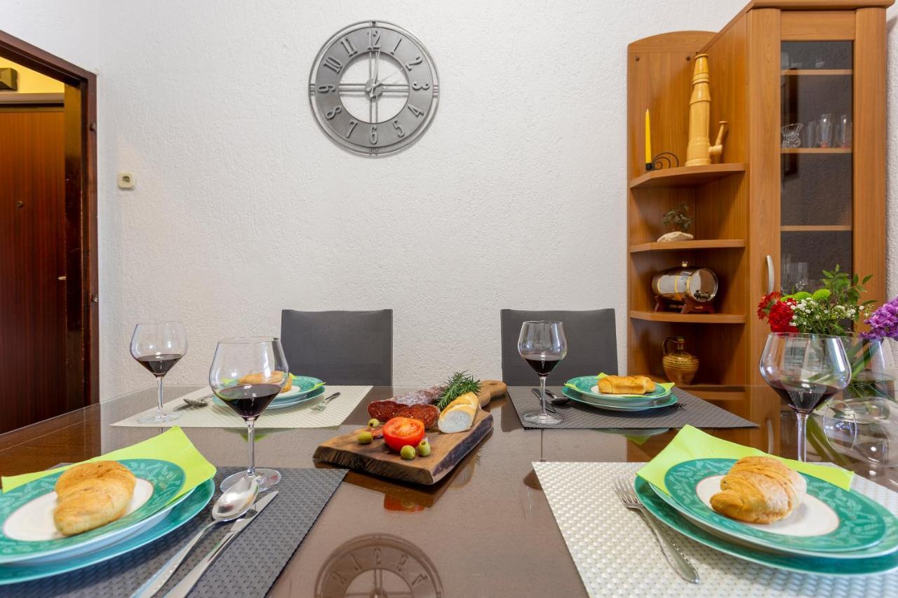 Apartman Lema Pula Bagian luar foto