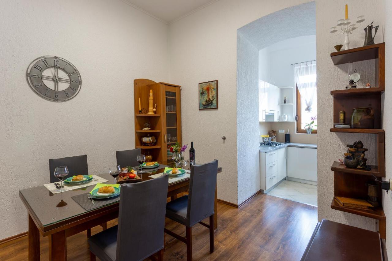 Apartman Lema Pula Bagian luar foto